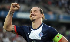 开云体育登录-莫兰特主宰比赛走向，上海队强势晋级太阳—当东方篮球之光闪耀国际赛场