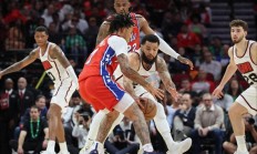 开云体育APP下载-包含76人险胜火箭，米切尔爆发神勇的词条