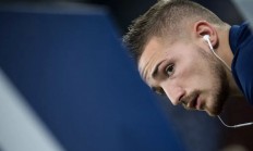 开云下载-沙尔克遭遇伤病困扰，备战困难重重的简单介绍