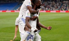 开云体育登录-塞尔塔客场告捷，逆转战胜竞争对手