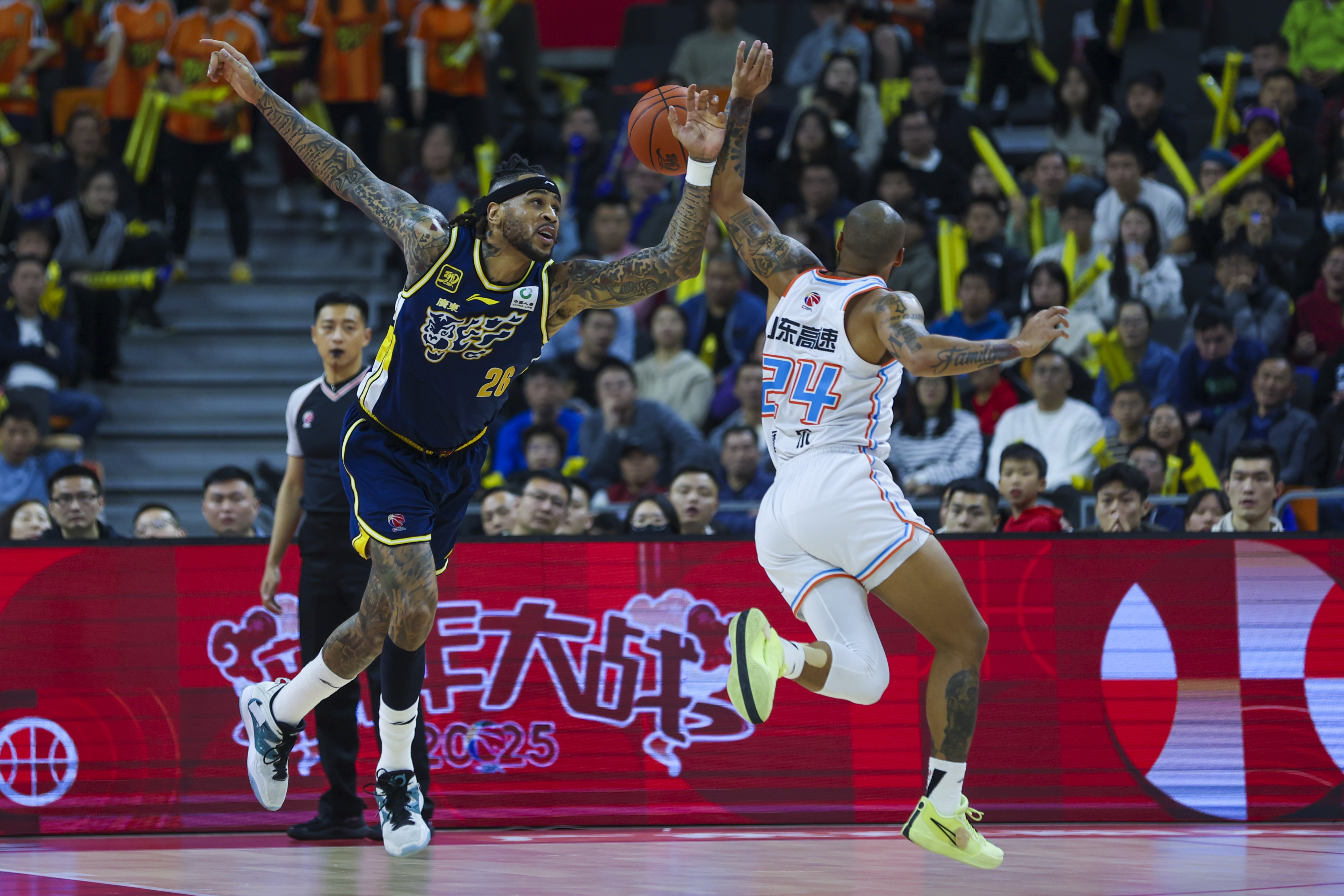 人队关键时刻强力发挥，淘汰对手跻身下一轮的简单介绍