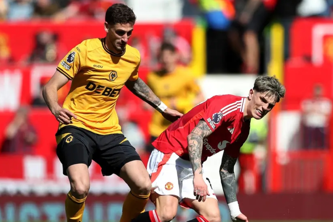 包含欧联杯焦点战：阿森纳战胜AC米兰，晋级战胜仗的词条