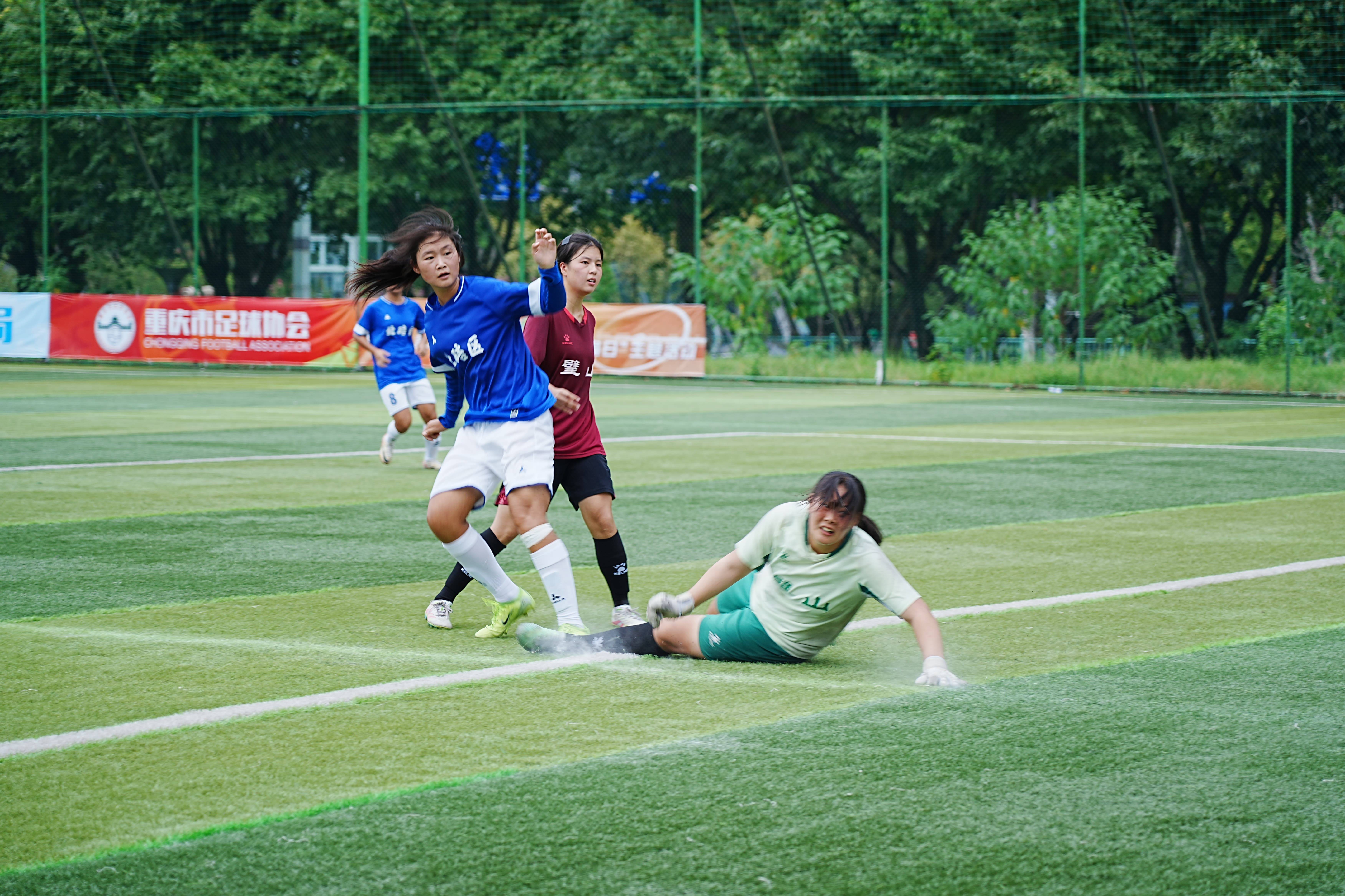 女足锦标赛紧张开赛,淘汰赛已开始 女足锦标赛紧张开赛,淘汰赛已开始