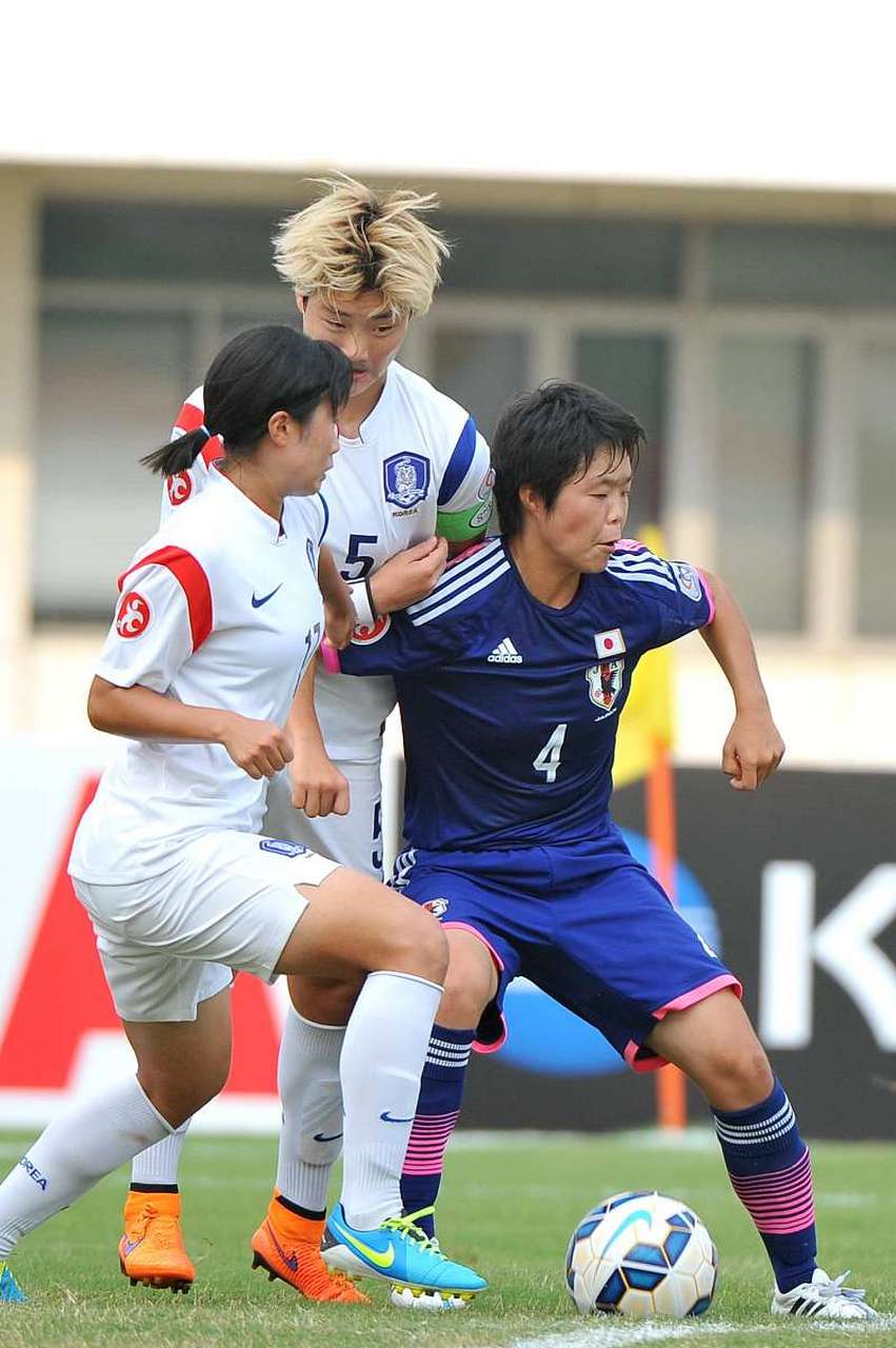 女足锦标赛紧张开赛,淘汰赛已开始 女足锦标赛紧张开赛,淘汰赛已开始