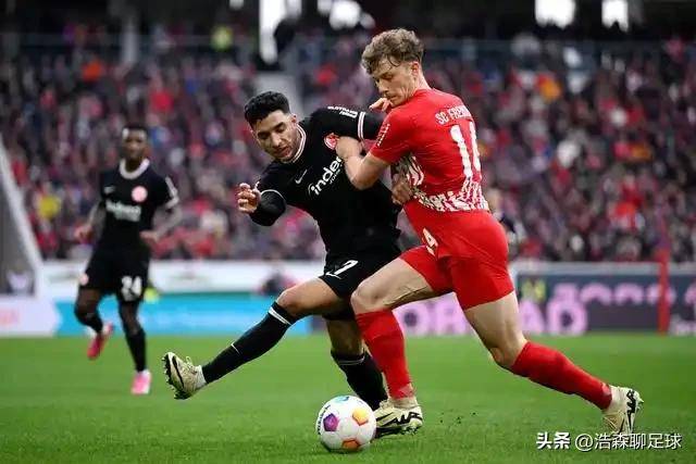 关于弗赖堡球队在主场比赛中取胜，实现三连胜的信息