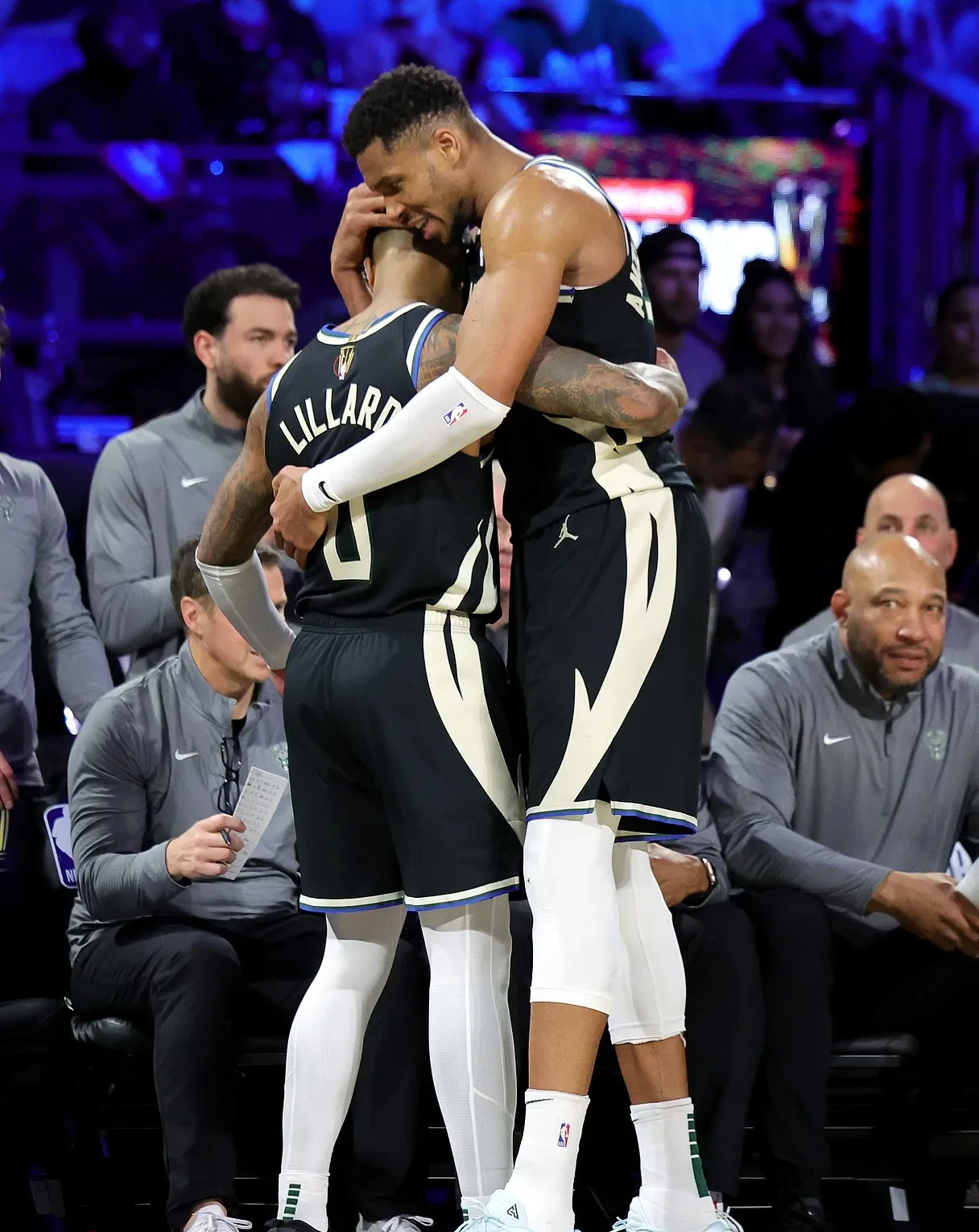 篮网客场告捷，雄鹿队兵败如山倒的简单介绍