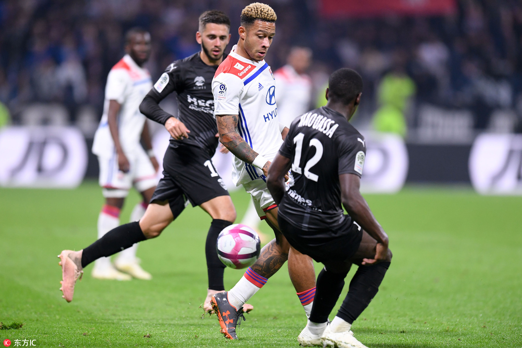 包含巴黎圣日耳曼平局入球，晋级关键一步的词条