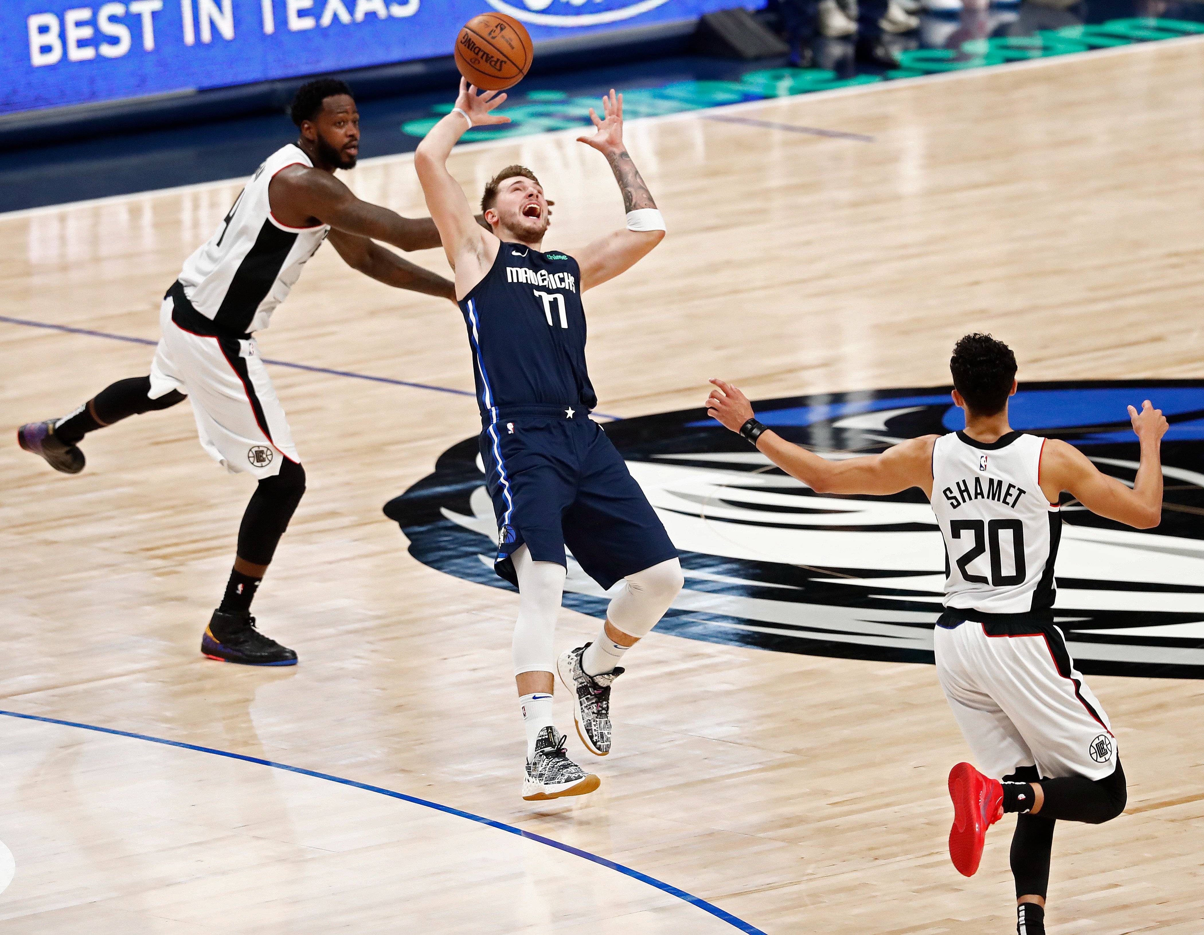 火箭绝地反击黄蜂，东契奇高光表现的简单介绍