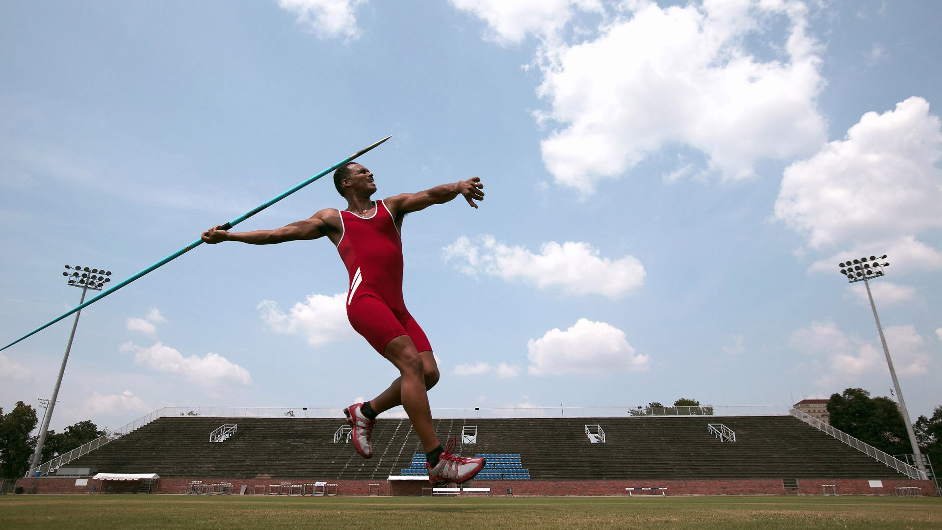 布伦森独木难支?吉林队鏖战深圳队,火热状态难掩团队短板