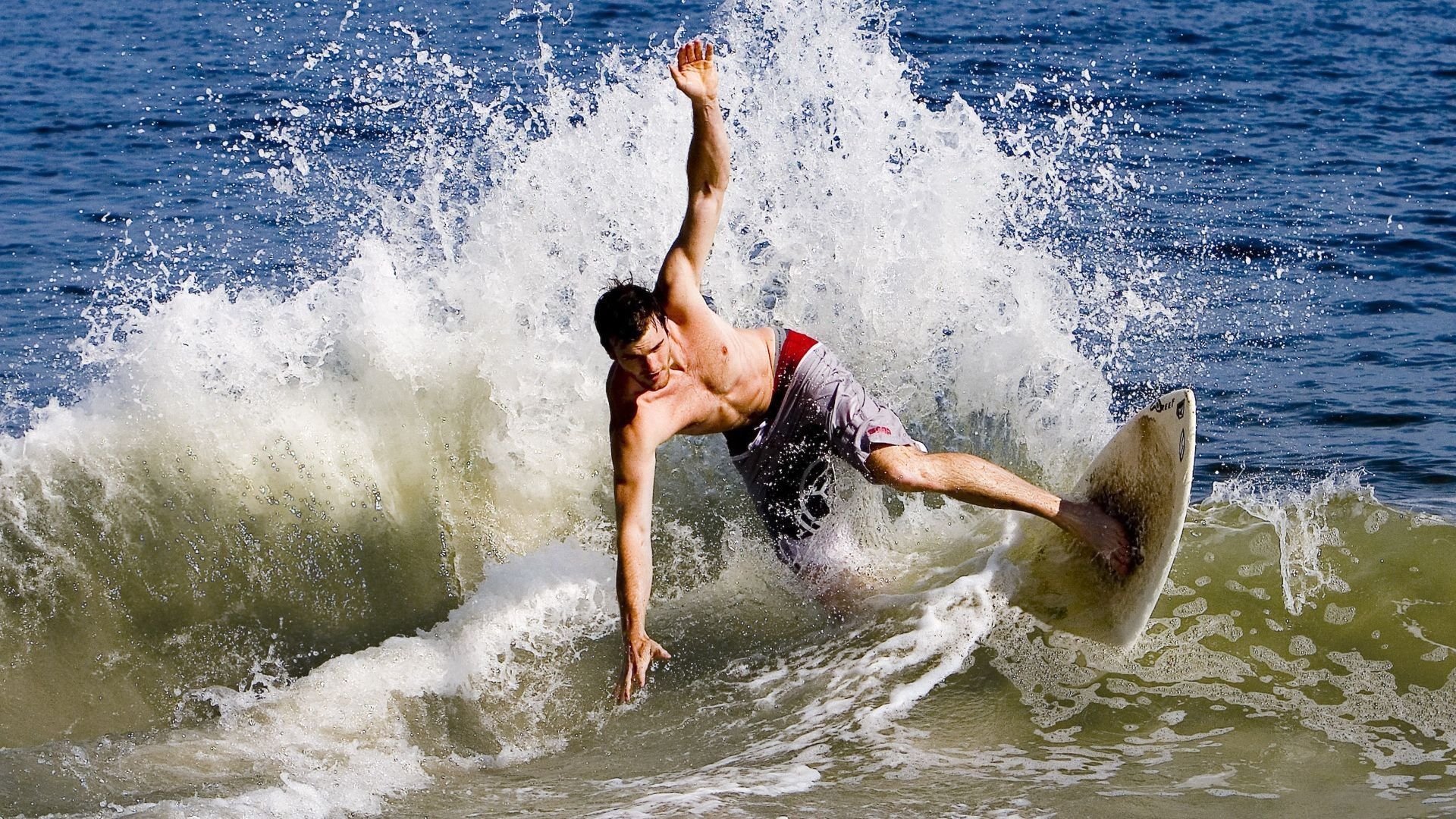 帕尔默关键战不手软，加纳生死战取胜贝蒂斯